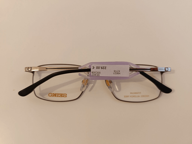 12 - Seiko H9021 H - Confort et Raffinement au Quotidien